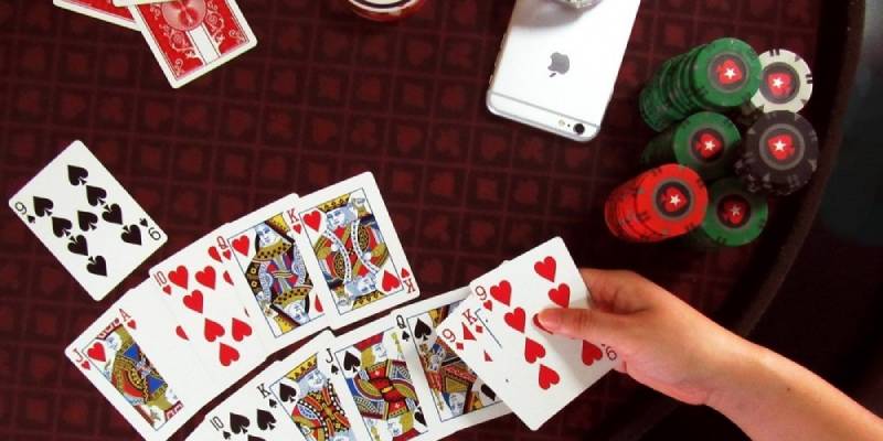 Những điểm cần lưu ý khi chơi game bài Phỏm MM99